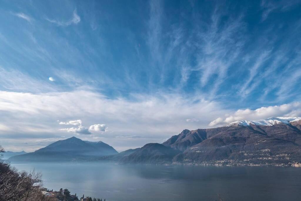 Magic Lake View With Beautiful Pool Area Bellano Bagian luar foto