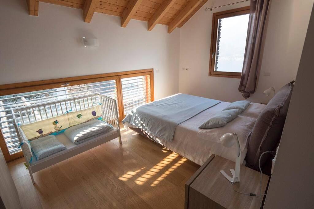 Magic Lake View With Beautiful Pool Area Bellano Bagian luar foto