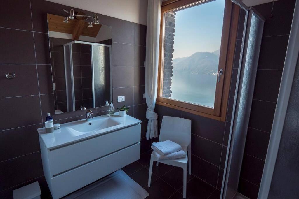 Magic Lake View With Beautiful Pool Area Bellano Bagian luar foto